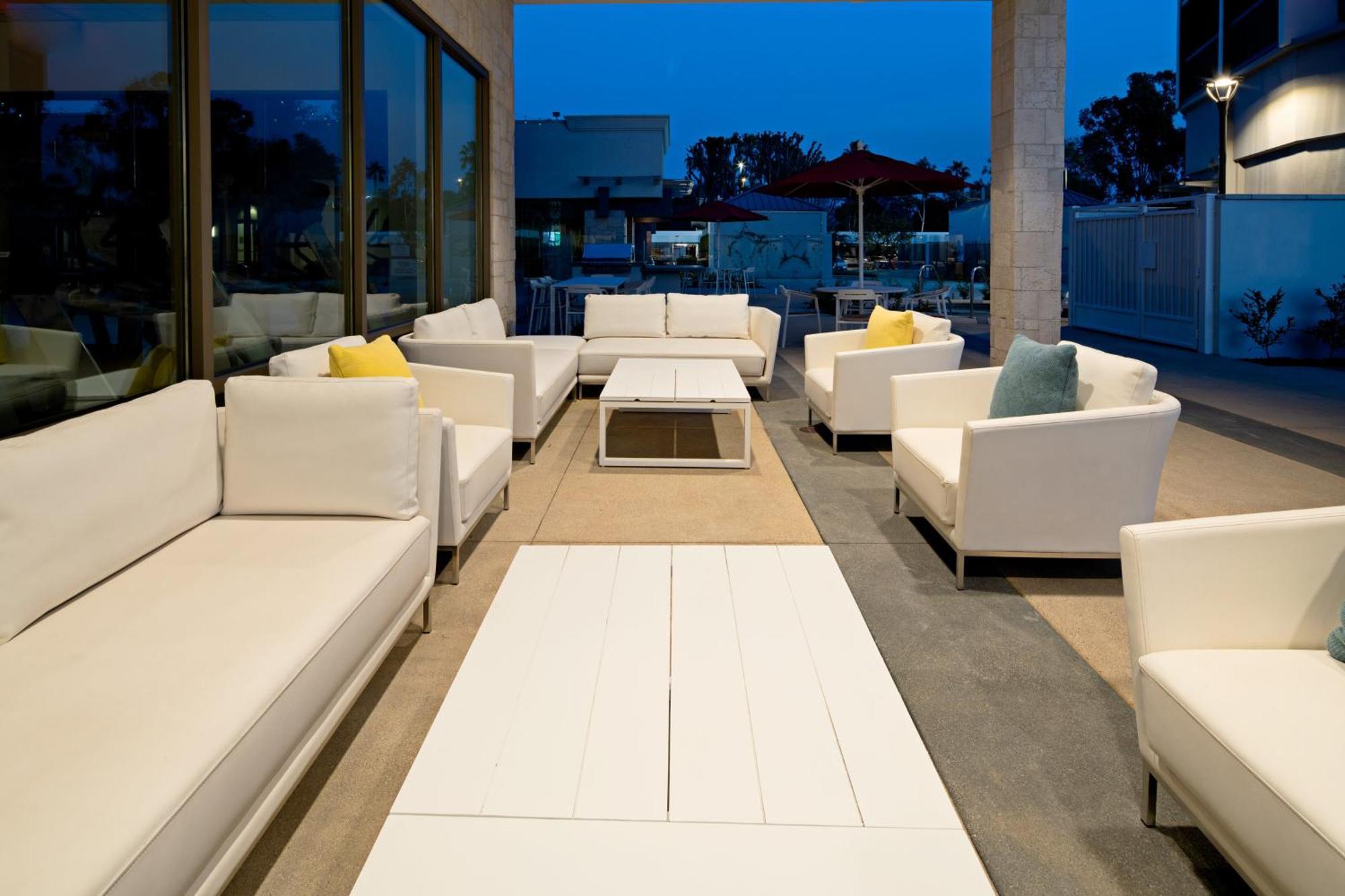 Holiday Inn Long Beach - Airport By Ihg Exterior foto