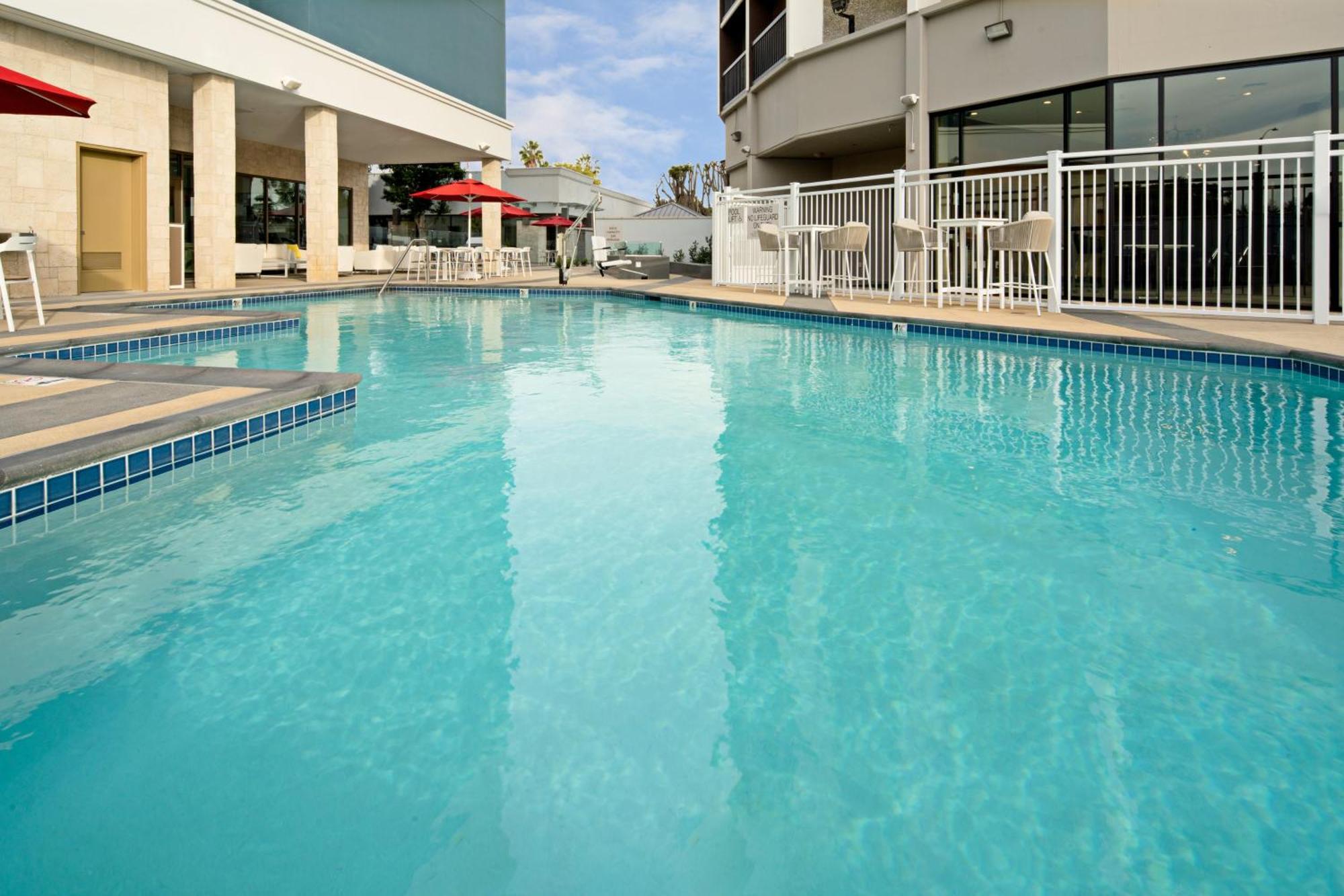 Holiday Inn Long Beach - Airport By Ihg Exterior foto