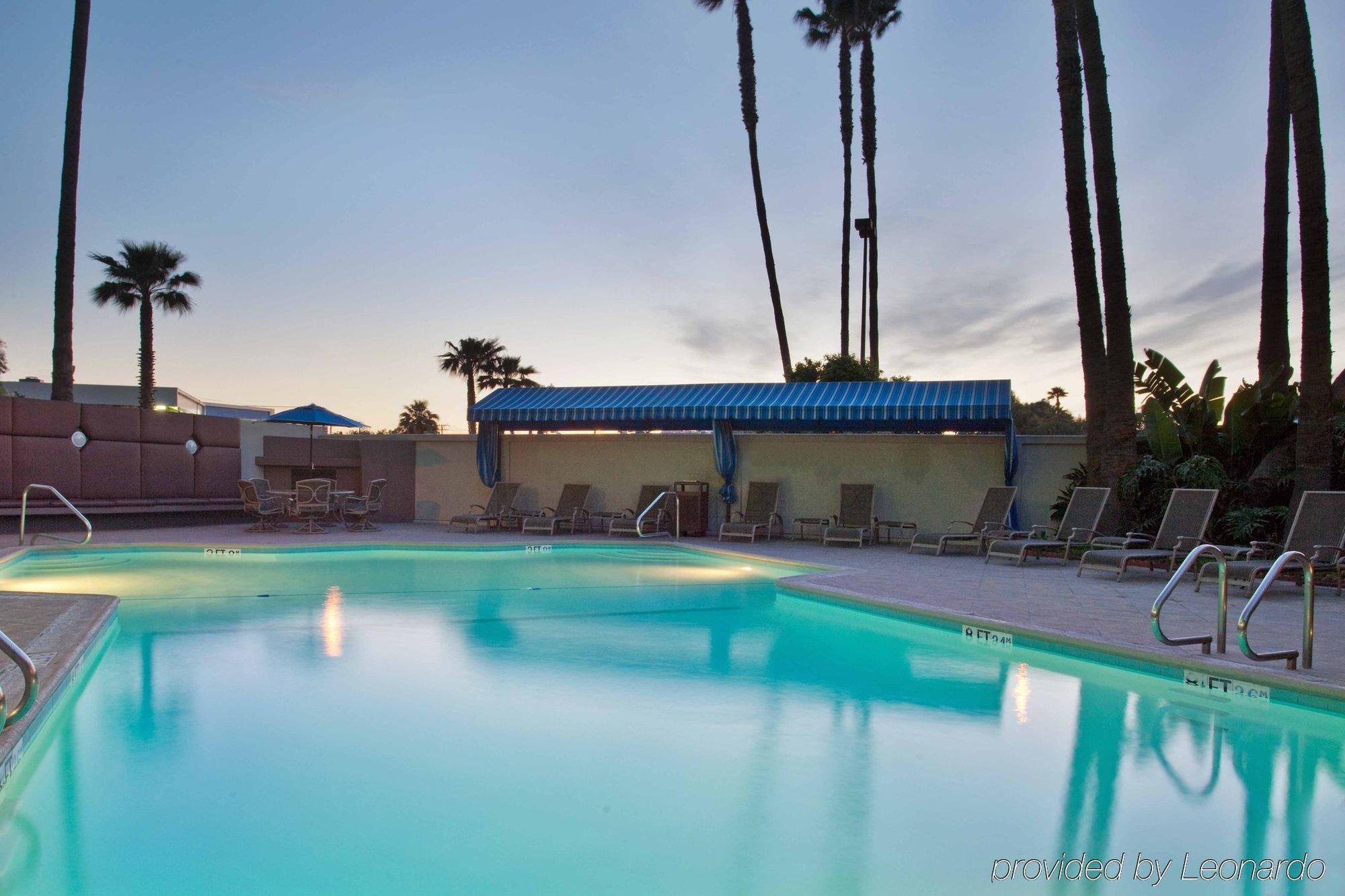 Holiday Inn Long Beach - Airport By Ihg Facilidades foto